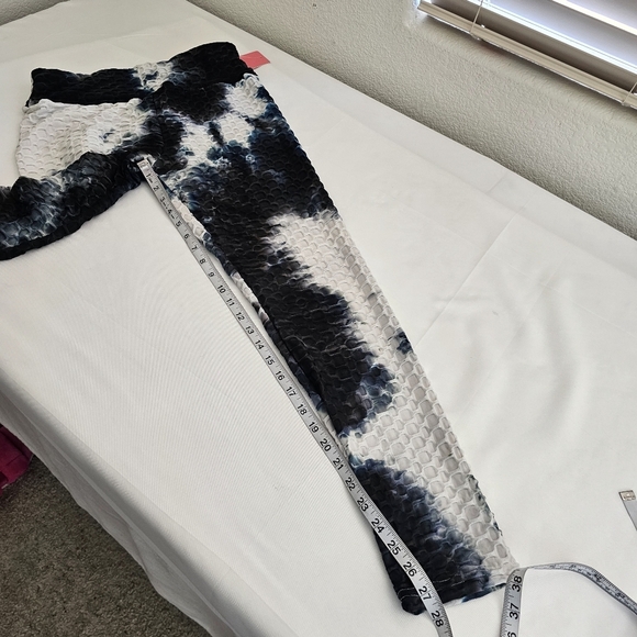 Fire & Fleur Blue Tie Dye Scrunch Butt Leggings 2X NWT Textured High Waisted - Picture 10 of 10